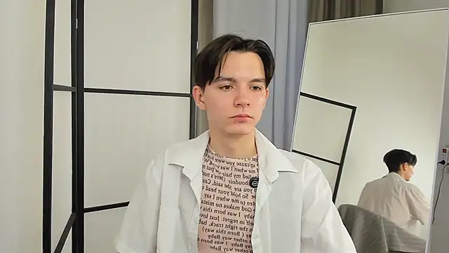 Snapshot of Ian_Harrickton chatting on 13, 3, 2026 Ian Harrickton online show from 13, 3, 2026