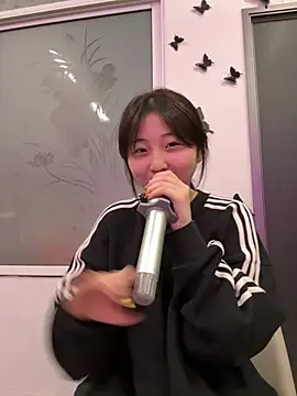 Snapshot of LXR77887 chatting on 24, 2, 2026 LXR77887 online show from 24, 2, 2026