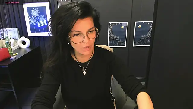 RikaCoutts online show from 6, 5, 2026