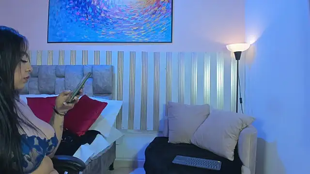 nina glow online show from 28, 2, 2026