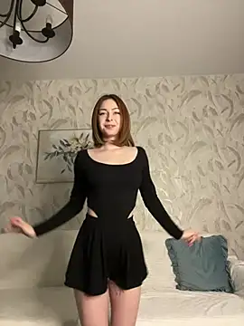 LynaFrost online show from 1, 5, 2026