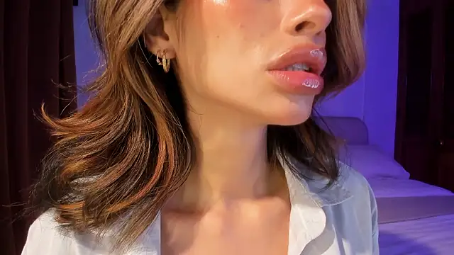 Snapshot of ConnieDeep chatting on 9, 3, 2026 ConnieDeep online show from 9, 3, 2026