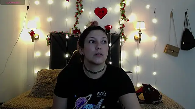 Sharma Amayra online show from 8, 5, 2026