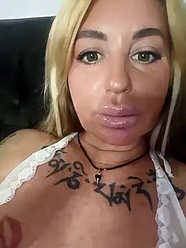 MiaMooly online show from 9, 10, 2025