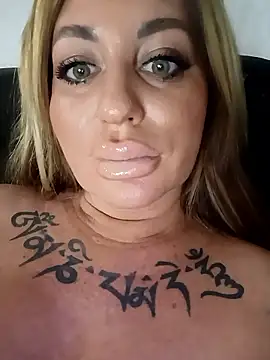 MiaMooly online show from 9, 1, 2026