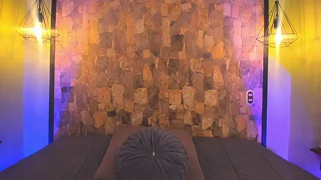 Elizabeth Ferrer online show from 13, 2, 2026