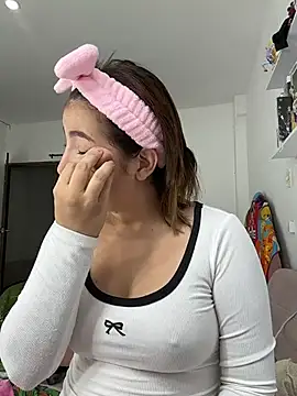 Arya    online show from 3, 3, 2026