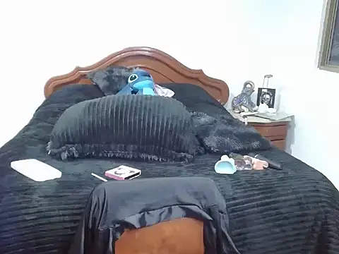 Alylatina online show from 7, 2, 2026