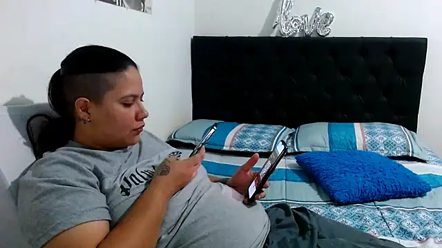 Snapshot of suzy_paz chatting on 19, 3, 2026 suzy paz online show from 19, 3, 2026