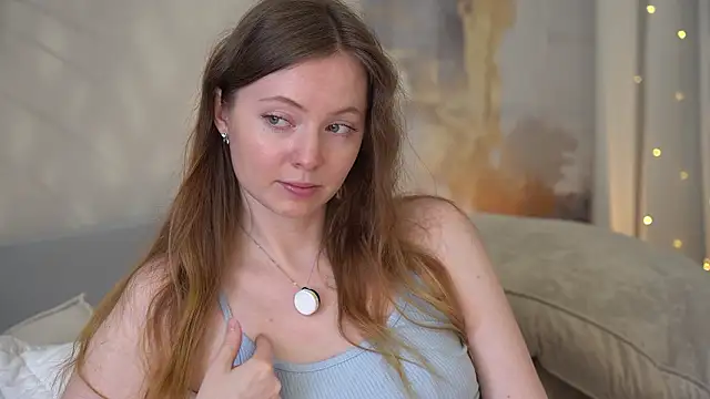 Snapshot of moan_elisa chatting on 22, 3, 2026 moan elisa online show from 22, 3, 2026