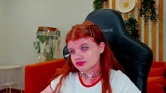 ChloeHalses online show from 3, 8, 2026