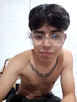 Snapshot of FAVOJS chatting on 14, 4, 2026 FAVOJS online show from 14, 4, 2026