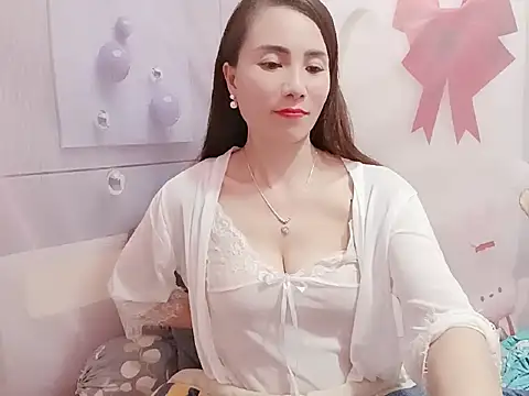 Hello-Kitty001 online show from 18, 2, 2026