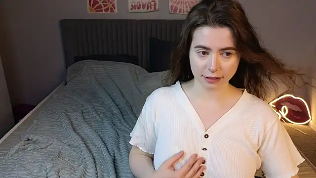 Snapshot of LovingWhisperr chatting on 19, 2, 2026 LovingWhisperr online show from 19, 2, 2026