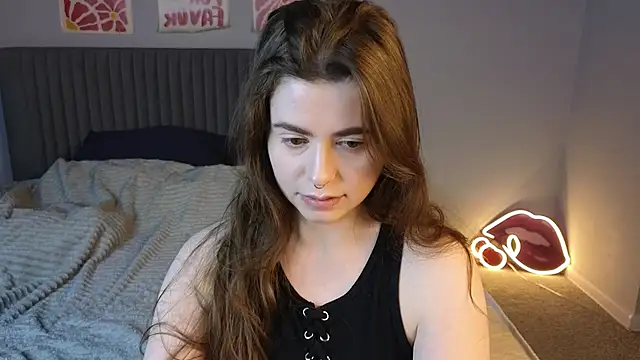 Snapshot of LovingWhisperr chatting on 5, 3, 2026 LovingWhisperr online show from 5, 3, 2026