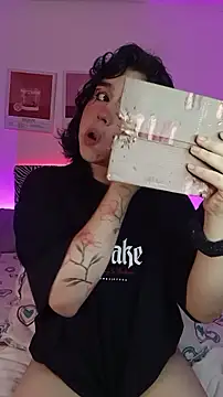 Snapshot of Daniellesins1 chatting on 5, 3, 2026 Daniellesins1 online show from 5, 3, 2026