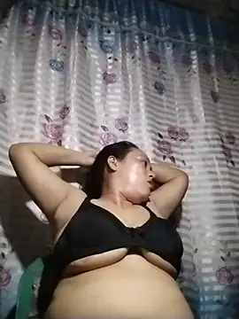 Snapshot of May_Bombs chatting on 6, 2, 2026 May Bombs online show from 6, 2, 2026