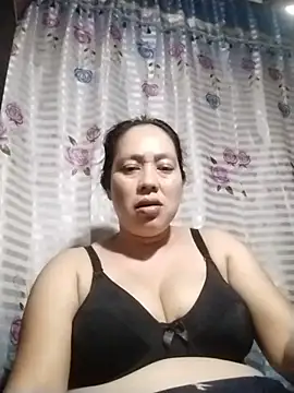 Snapshot of May_Bombs chatting on 7, 2, 2026 May Bombs online show from 7, 2, 2026