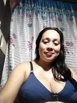 Snapshot of May_Bombs chatting on 9, 2, 2026 May Bombs online show from 9, 2, 2026