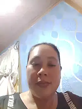 May Bombs online show from 25, 4, 2026