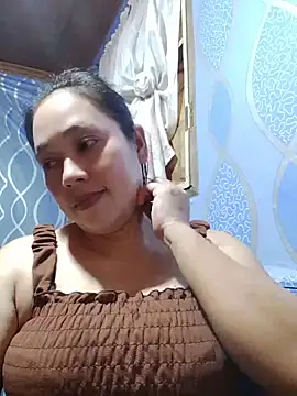 Snapshot of May_Bombs chatting on 16, 5, 2026 May Bombs online show from 16, 5, 2026