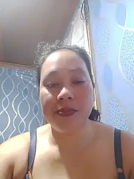 Snapshot of May_Bombs chatting on 26, 5, 2026 May Bombs online show from 26, 5, 2026