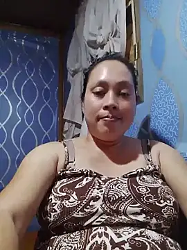 Snapshot of May_Bombs chatting on 8, 6, 2026 May Bombs online show from 8, 6, 2026