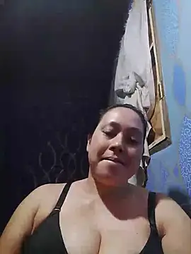Snapshot of May_Bombs chatting on 9, 7, 2026 May Bombs online show from 9, 7, 2026