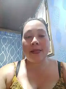 Snapshot of May_Bombs chatting on 13, 7, 2026 May Bombs online show from 13, 7, 2026