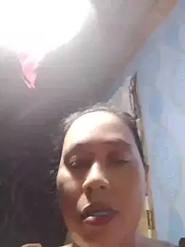 Snapshot of May_Bombs chatting on 25, 7, 2026 May Bombs online show from 25, 7, 2026