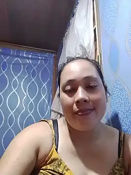 Snapshot of May_Bombs chatting on 5, 8, 2026 May Bombs online show from 5, 8, 2026