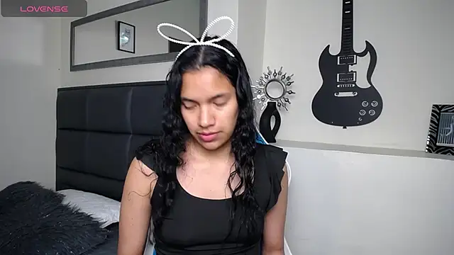 Julieta Parker online show from 5, 7, 2026
