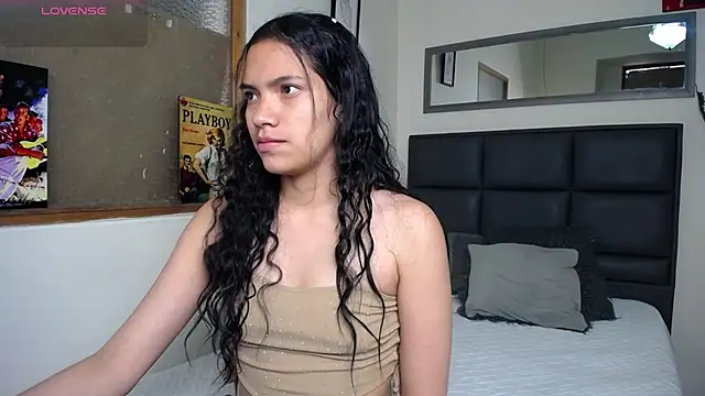 Julieta Parker online show from 15, 7, 2026