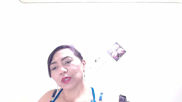 dannamomcerratt online show from 7, 8, 2026