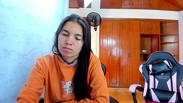 Emily and Soffy online show from 16, 2, 2026