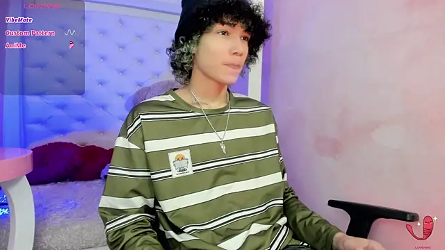 Snapshot of thanier_18 chatting on 8, 5, 2026 thanier 18 online show from 8, 5, 2026