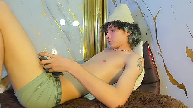 Snapshot of thanier_18 chatting on 22, 6, 2026 thanier 18 online show from 22, 6, 2026
