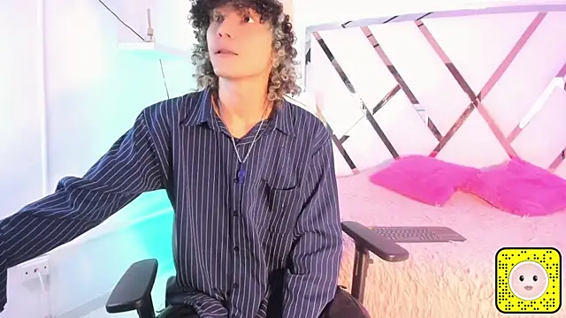 Snapshot of thanier_18 chatting on 23, 7, 2026 thanier 18 online show from 23, 7, 2026