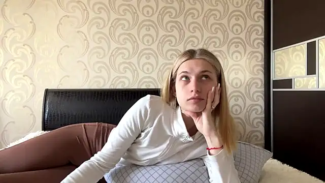 JeneeEady online show from 28, 4, 2026