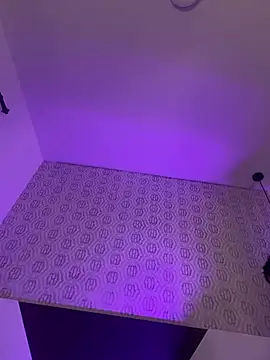Mia rivers   online show from 27, 7, 2026