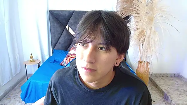 nikoo 18 online show from 4, 3, 2026