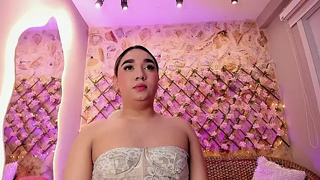 Snapshot of TSExoticFuck chatting on 4, 3, 2026 TSExoticFuck online show from 4, 3, 2026