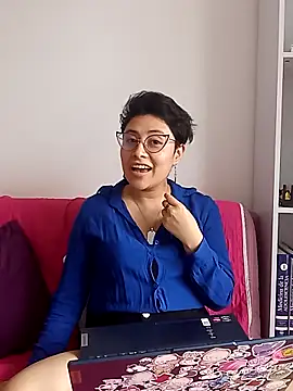 Juliexxxxtasy online show from 9, 3, 2026