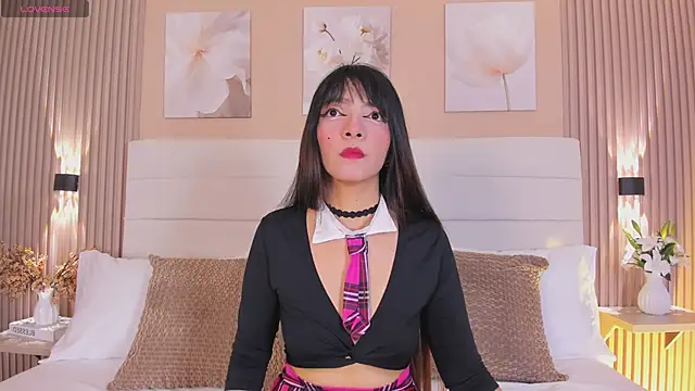 LisaLain online show from 30, 4, 2026