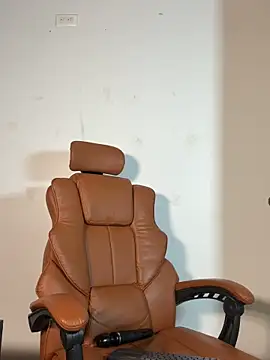 Snapshot of ARON_LUXX chatting on 13, 3, 2026 ARON LUXX online show from 13, 3, 2026