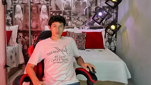 Snapshot of Christian_Foxx chatting on 6, 3, 2026 Christian Foxx online show from 6, 3, 2026