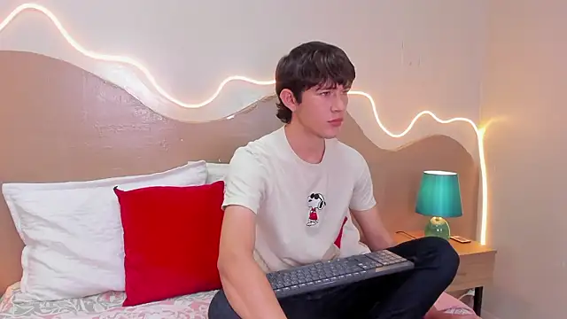 Snapshot of Christian_Foxx chatting on 12, 3, 2026 Christian Foxx online show from 12, 3, 2026