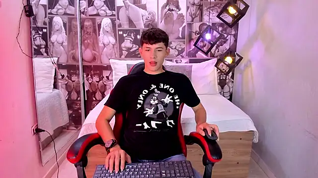 Snapshot of Christian_Foxx chatting on 18, 3, 2026 Christian Foxx online show from 18, 3, 2026