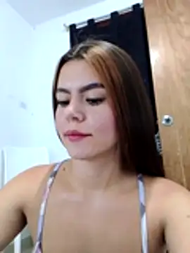 EmiNavarro online show from 10, 7, 2026