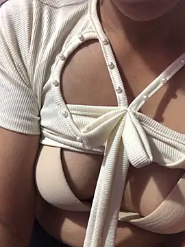 Snapshot of Cheng_baby chatting on 5, 3, 2026 Cheng baby online show from 5, 3, 2026